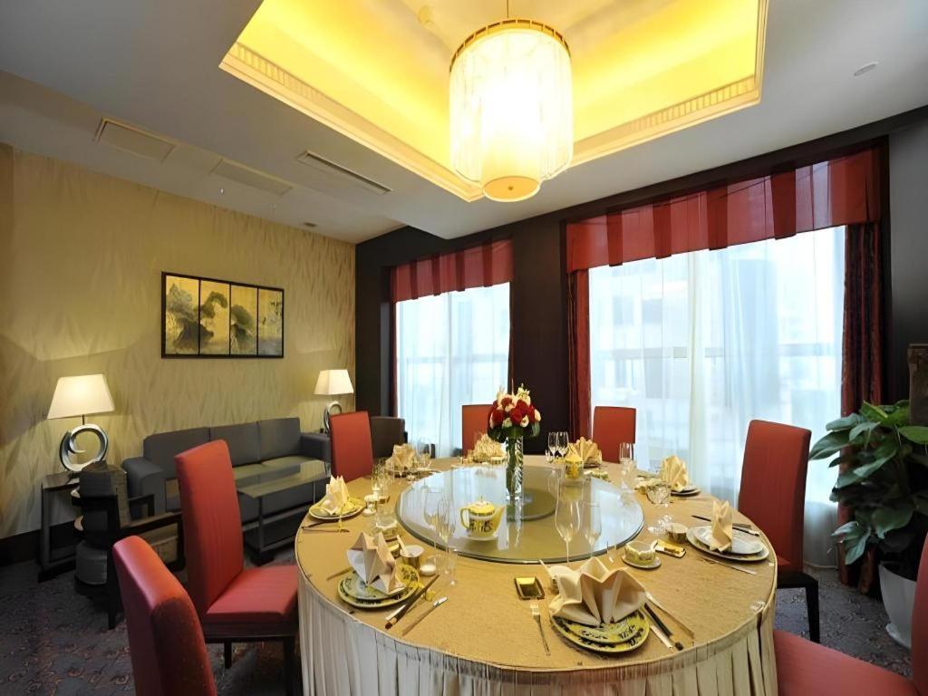 Grand Soluxe Zhongyou Hotel Shanghai Extérieur photo